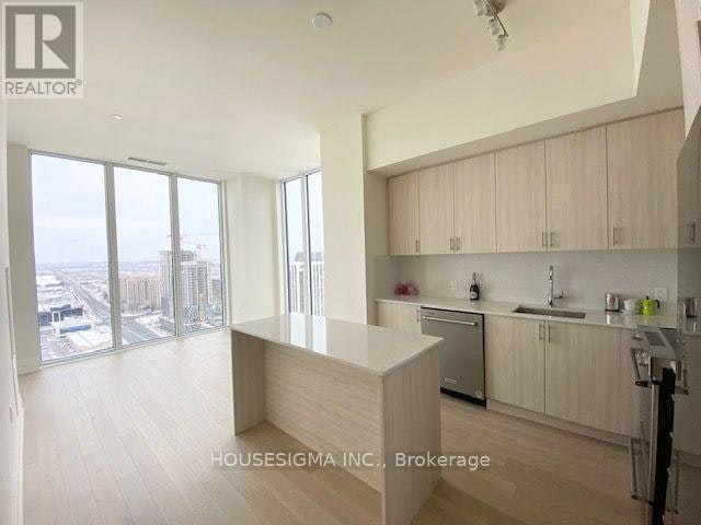 PH 218-9000 Jane Street, Vaughan, ON, L4K 0M6 - 3