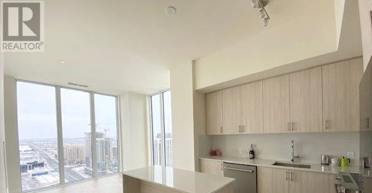 PH 218-9000 Jane Street, Vaughan, ON, L4K 0M6 - 3