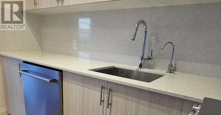 PH 218-9000 Jane Street, Vaughan, ON, L4K 0M6 - 8