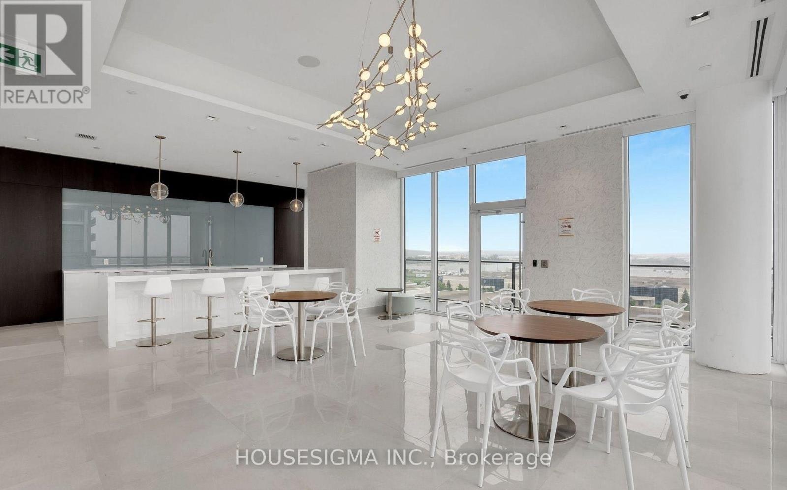 PH 218-9000 Jane Street, Vaughan, ON, L4K 0M6 - 30