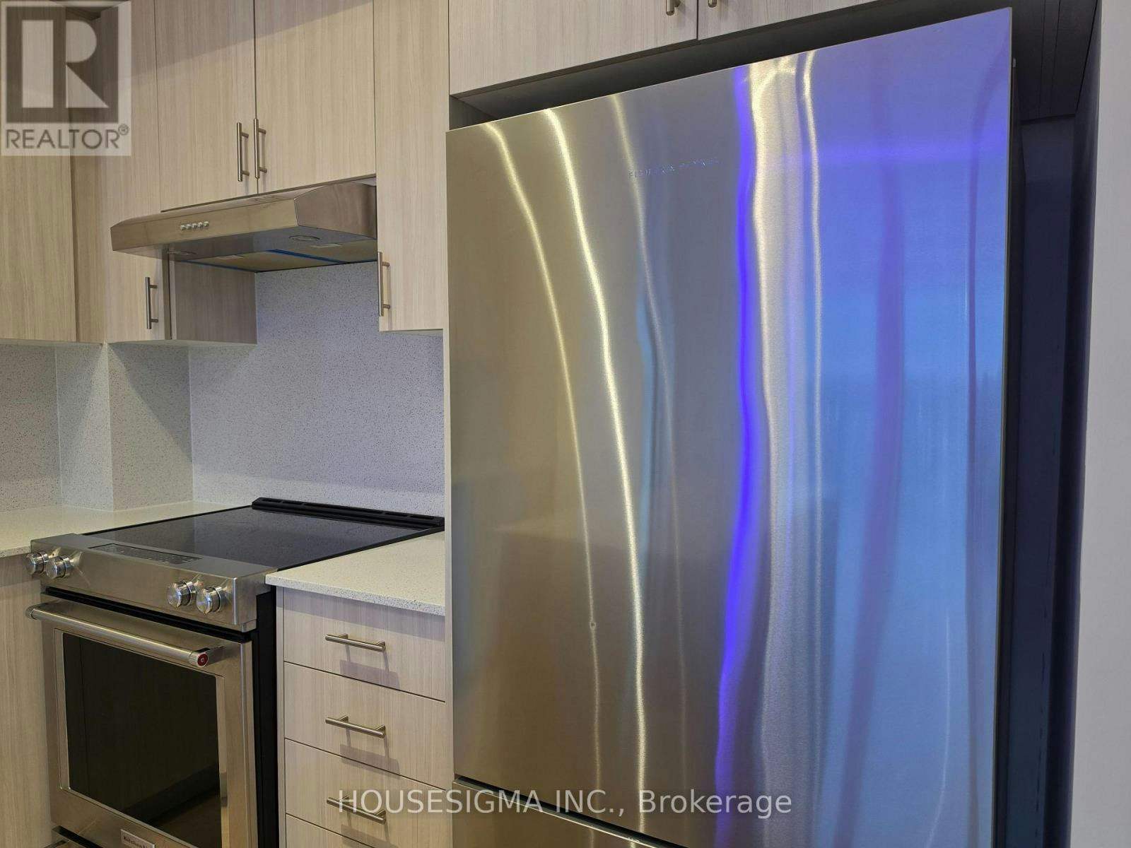PH 218-9000 Jane Street, Vaughan, ON, L4K 0M6 - 11