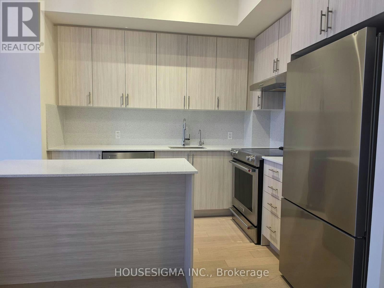 PH 218-9000 Jane Street, Vaughan, ON, L4K 0M6 - 7