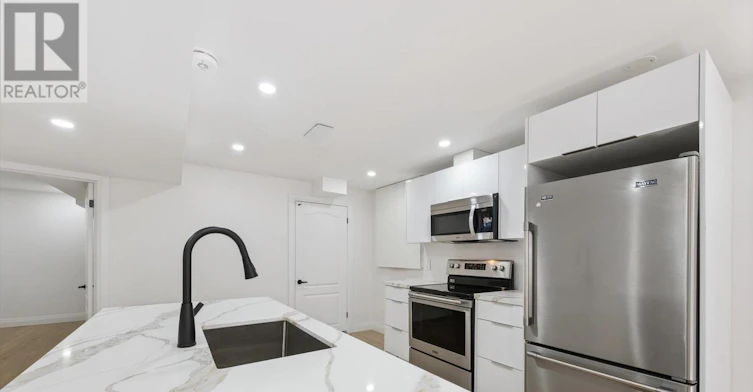 BSMT APT-3872 Densbury Drive, Mississauga, ON, L5N 6Y9