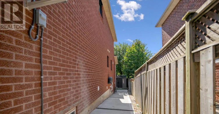 BSMT APT-3872 Densbury Drive, Mississauga, ON, L5N 6Y9 - 3