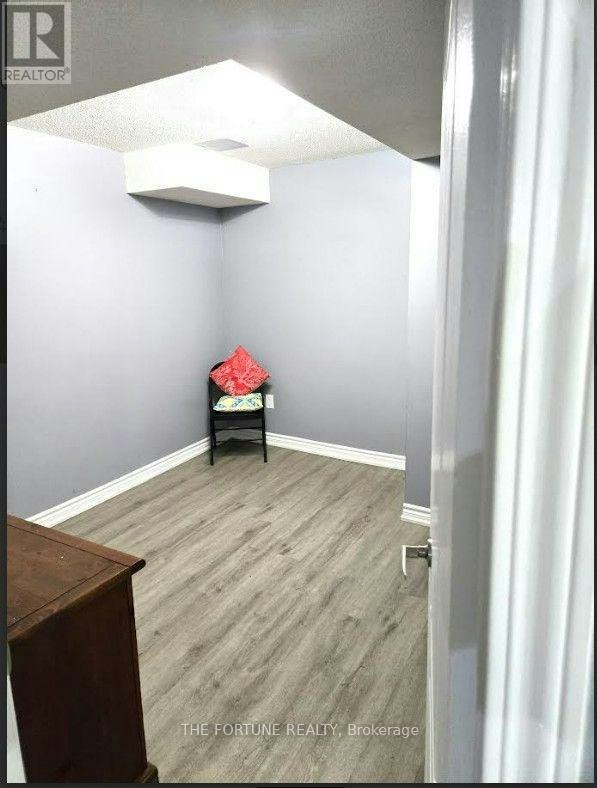 18 Saint Eugene Street, Brampton, ON, L6Y 0K9 - 8