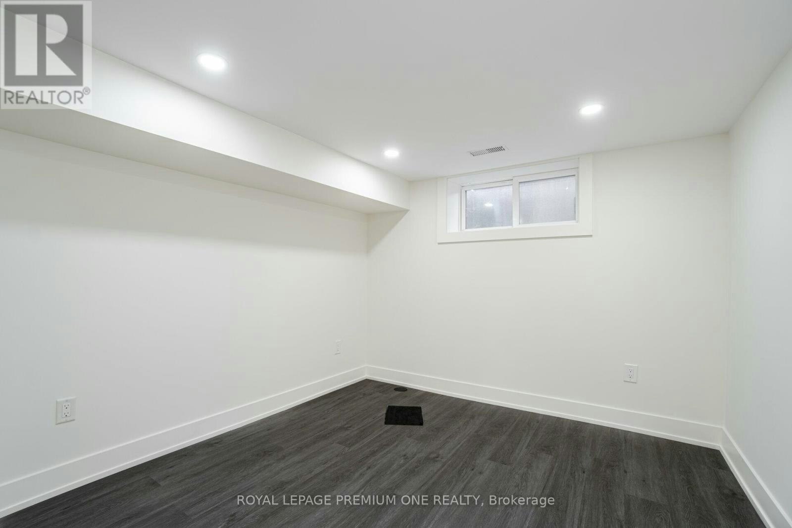 49 Gulfstream Road E, Toronto, ON, M9M 1S4 - 26