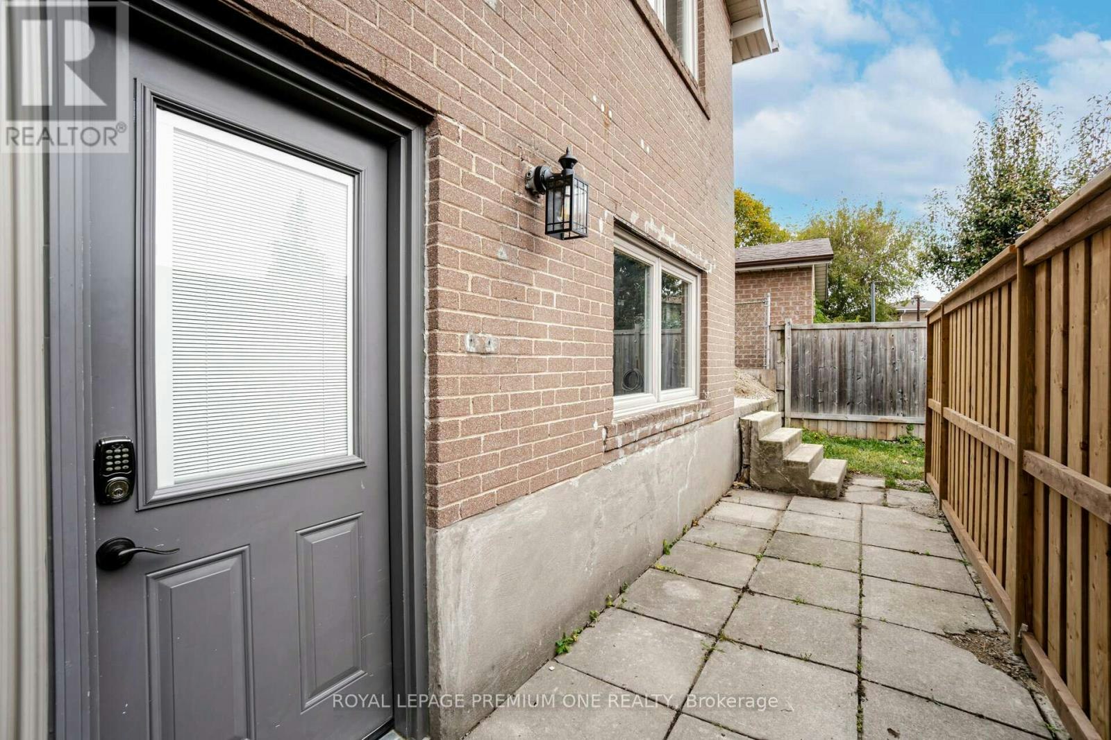 49 Gulfstream Road E, Toronto, ON, M9M 1S4 - 6