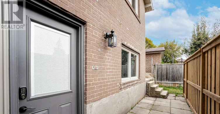 49 Gulfstream Road E, Toronto, ON, M9M 1S4 - 6