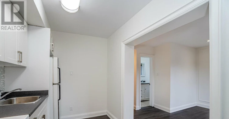 49 Gulfstream Road E, Toronto, ON, M9M 1S4 - 9