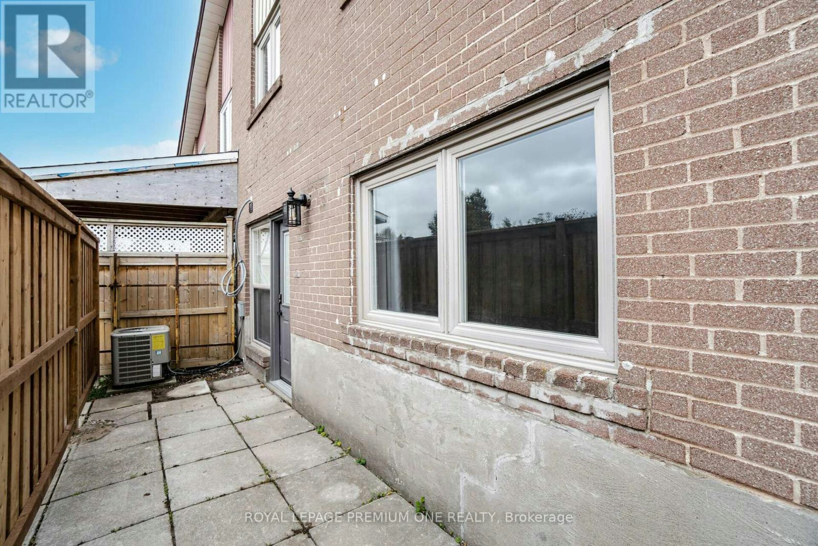 49 Gulfstream Road E, Toronto, ON, M9M 1S4 - 4