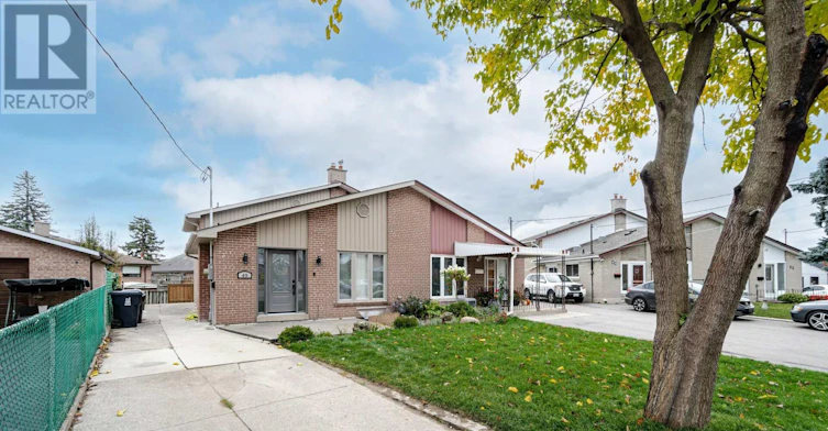 49 Gulfstream Road E, Toronto, ON, M9M 1S4 - 3