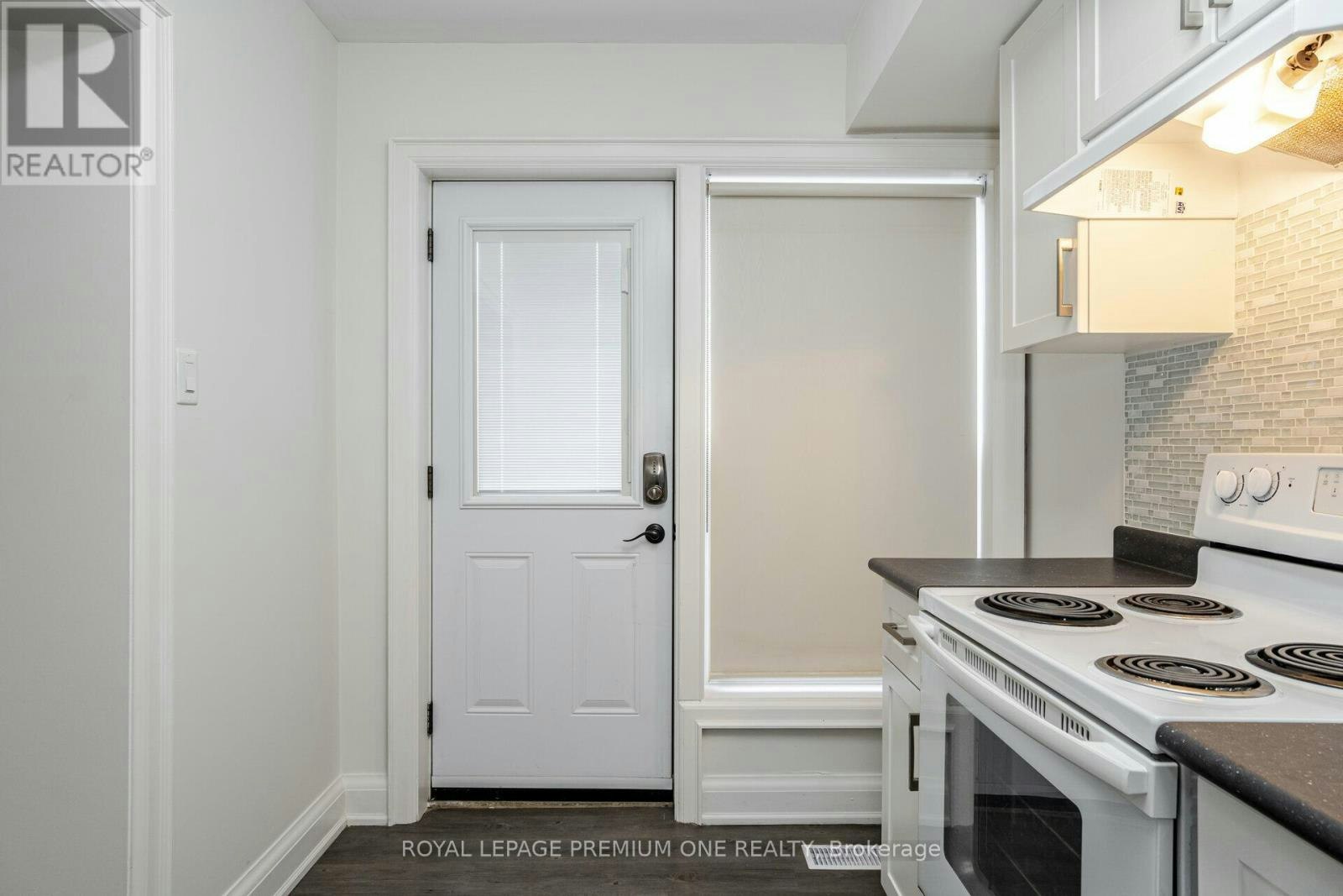 49 Gulfstream Road E, Toronto, ON, M9M 1S4 - 7