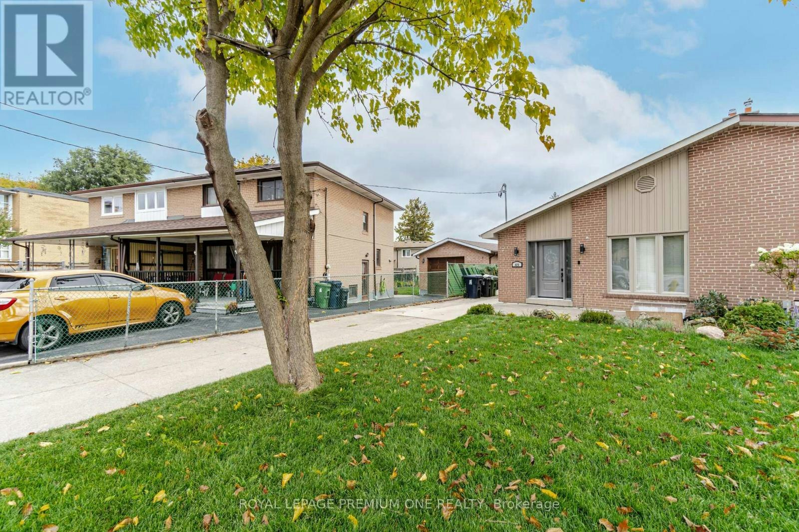 49 Gulfstream Road E, Toronto, ON, M9M 1S4 - 2