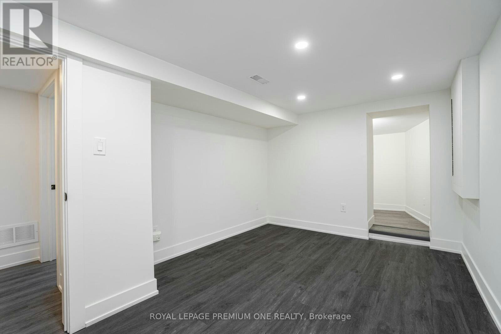 49 Gulfstream Road E, Toronto, ON, M9M 1S4 - 21