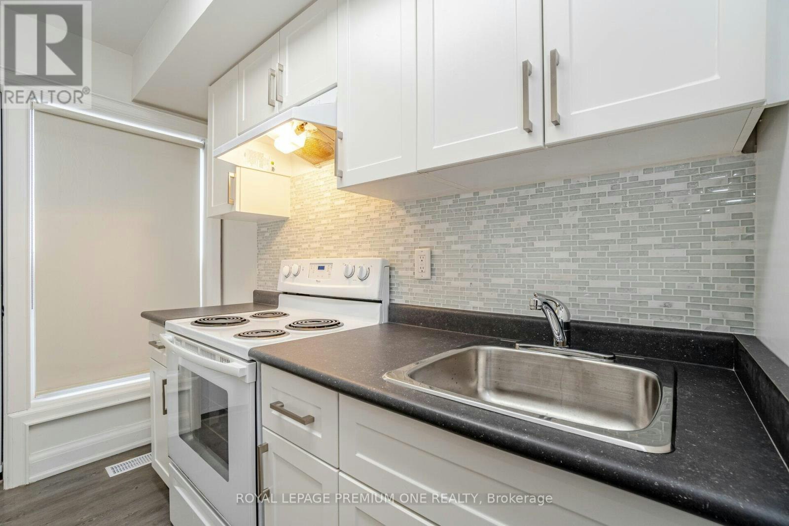 49 Gulfstream Road E, Toronto, ON, M9M 1S4 - 14