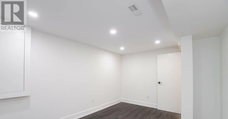 49 Gulfstream Road E, Toronto, ON, M9M 1S4 - 23