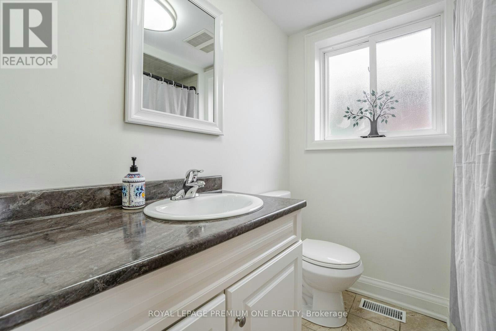 49 Gulfstream Road E, Toronto, ON, M9M 1S4 - 19