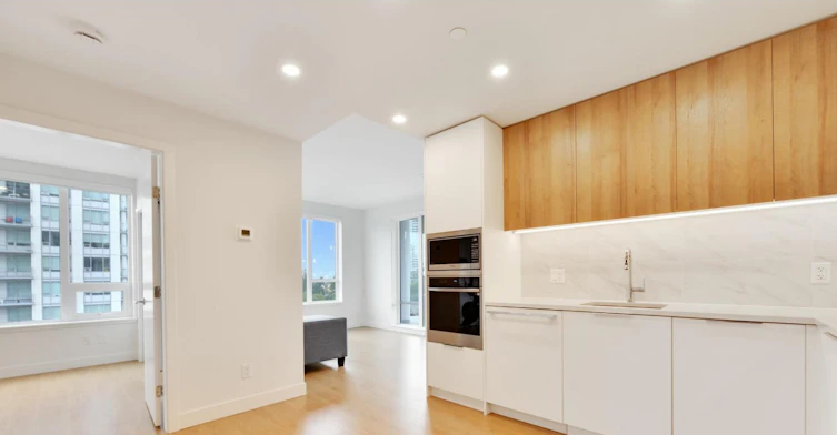 809-13387 Old Yale Road, Surrey, BC, V3T 0V6 - 5