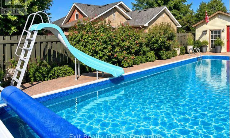 29 Chatterton Valley Crescent
