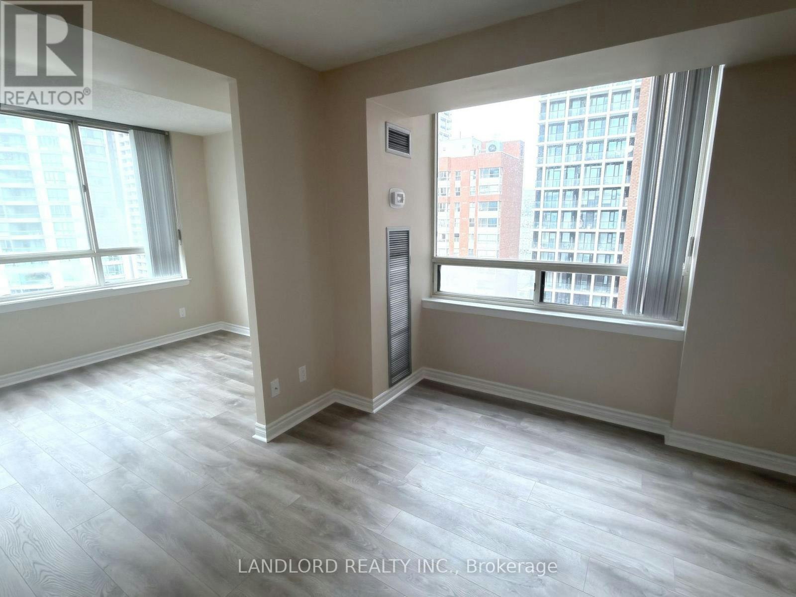 1523-633 Bay Street, Toronto, ON, M5G 2G4 - 4