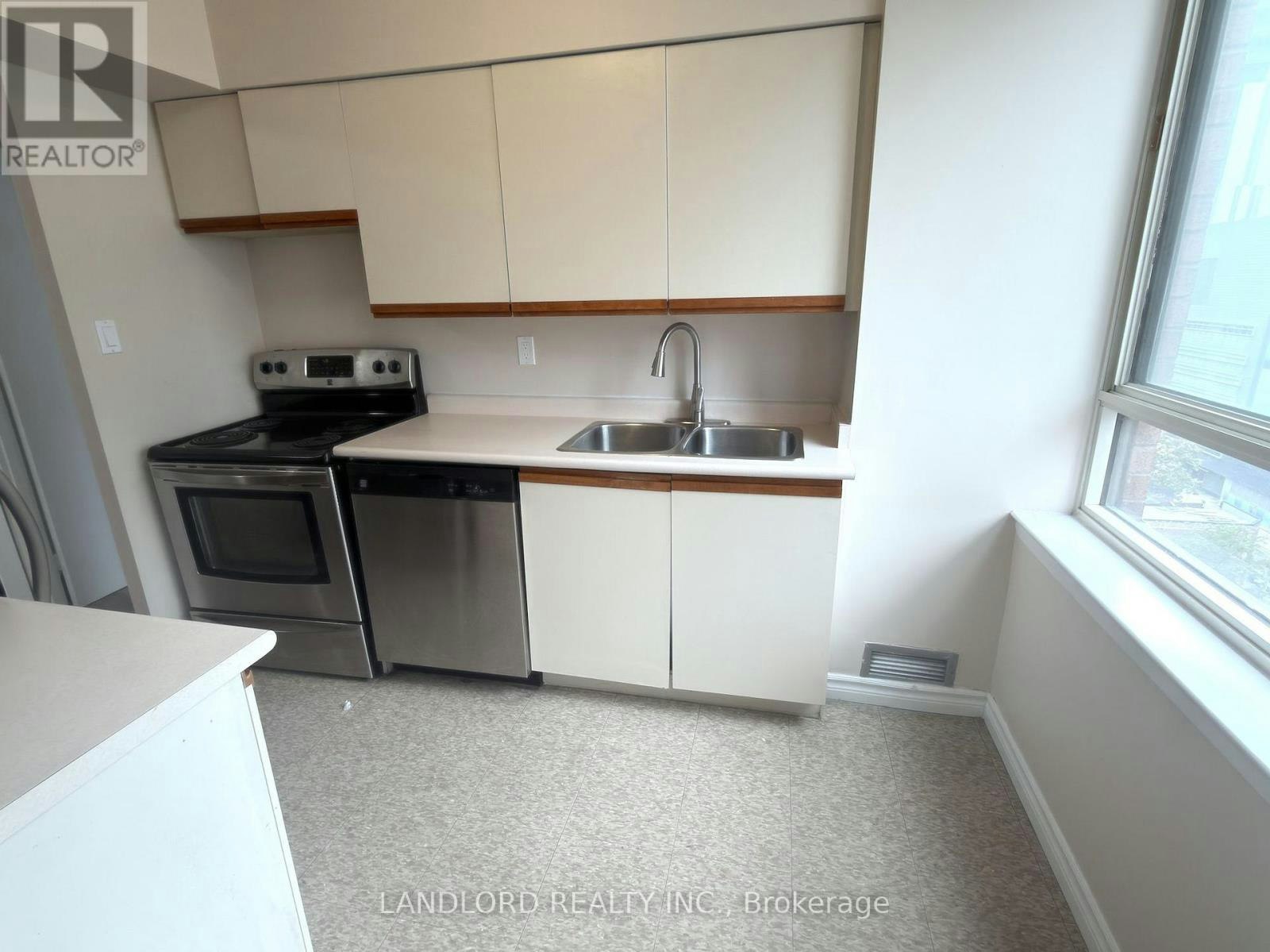 1523-633 Bay Street, Toronto, ON, M5G 2G4 - 7