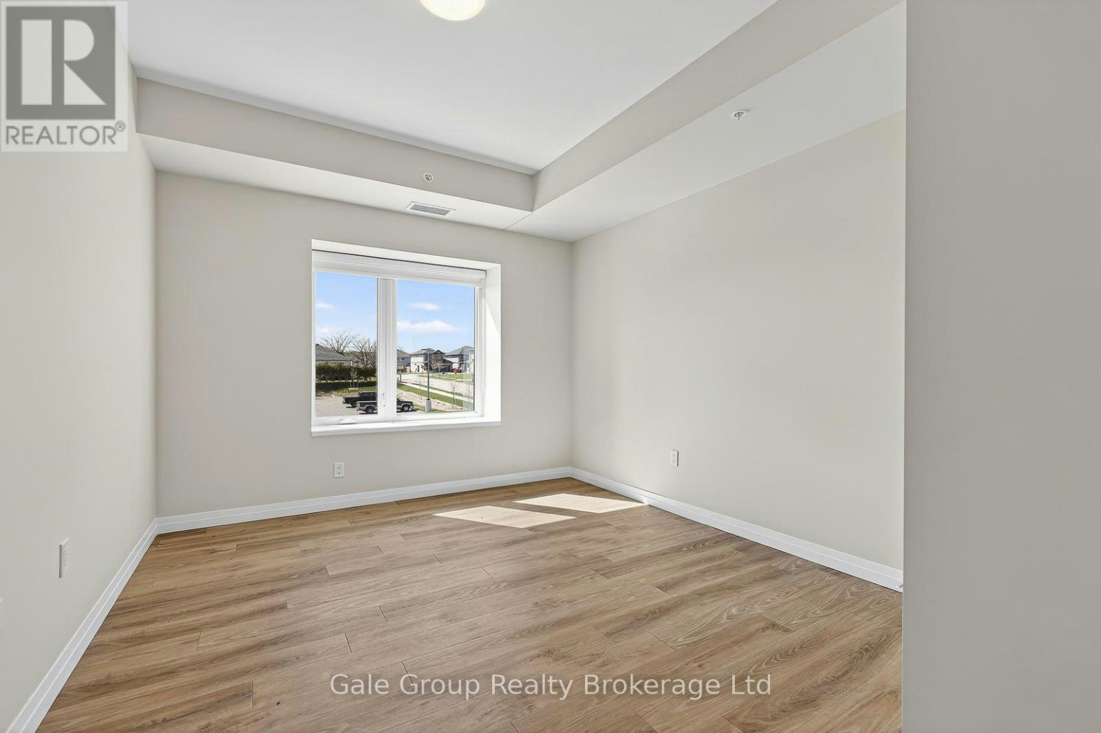 301-785 Southwood Way, Woodstock, ON, N4V 1G5 - 6