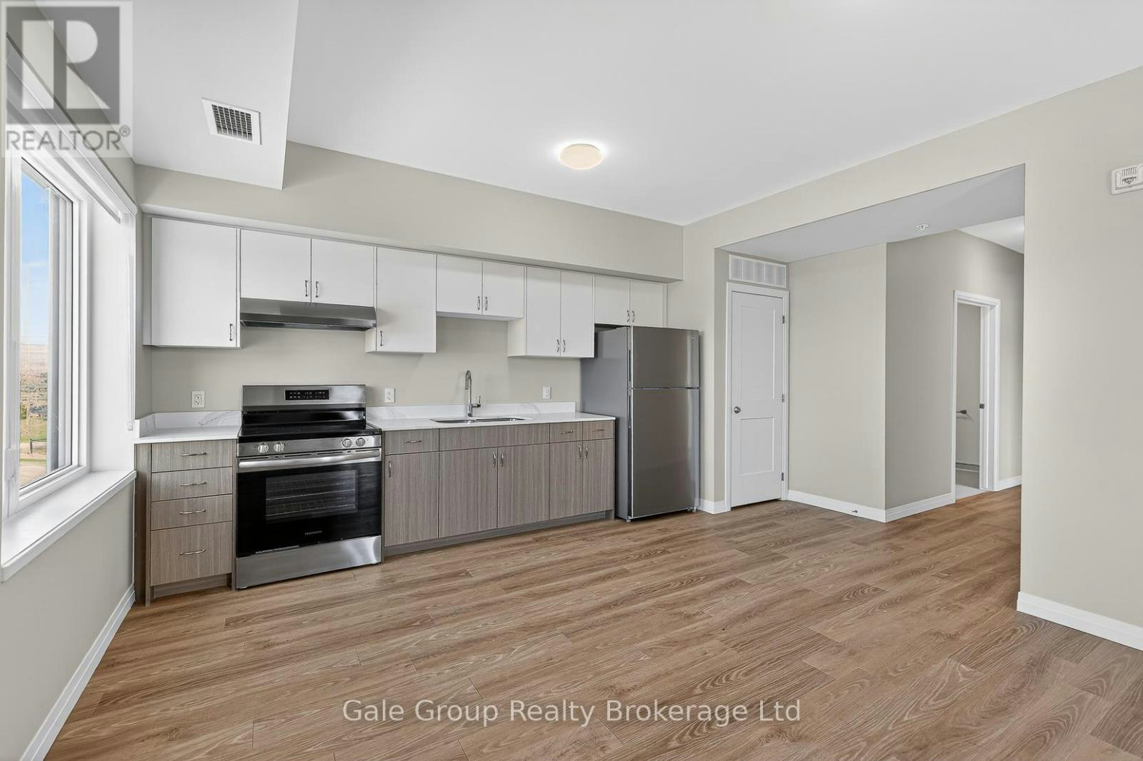 301-785 Southwood Way, Woodstock, ON, N4V 1G5 - 8