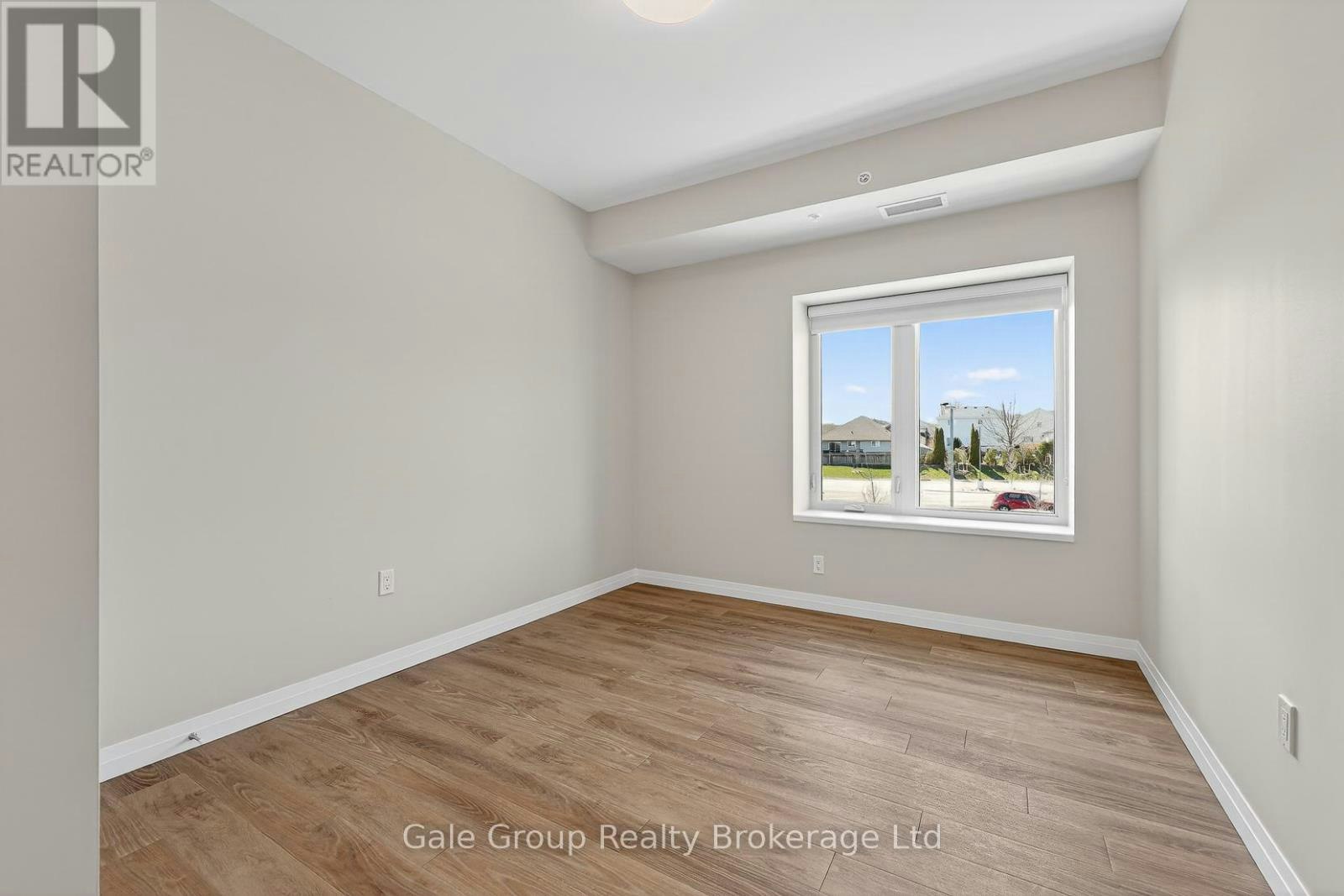 301-785 Southwood Way, Woodstock, ON, N4V 1G5 - 3