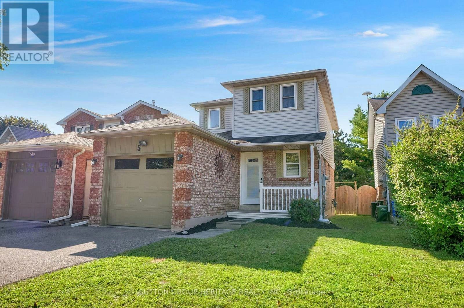 5 Fenwick Avenue, Clarington, ON, L1C 4R6