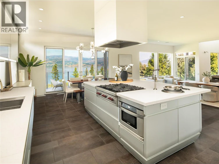 4840 Lakeshore Road, Kelowna, BC, V1W 4H6 - 3