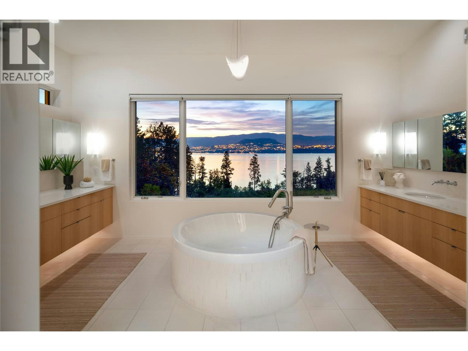 4840 Lakeshore Road, Kelowna, BC, V1W 4H6 - 31