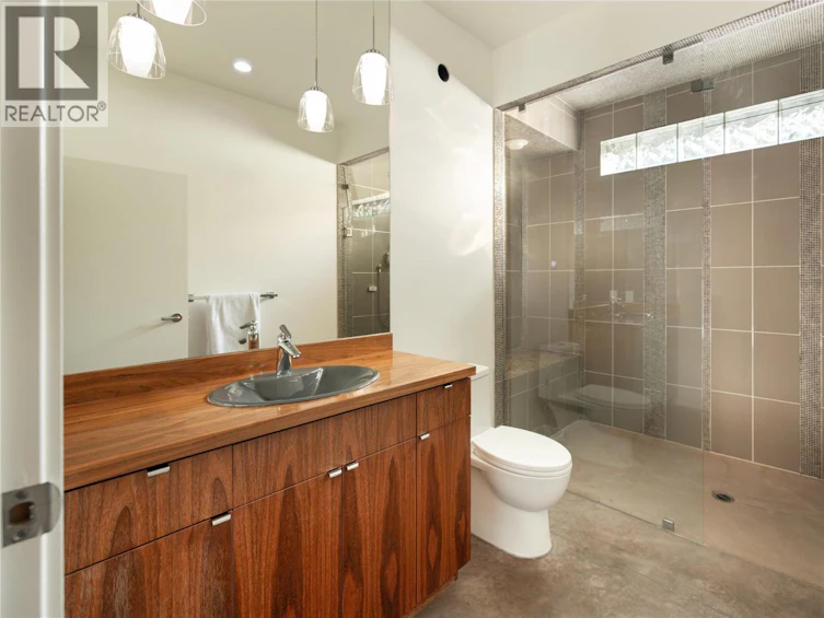 4840 Lakeshore Road, Kelowna, BC, V1W 4H6 - 43