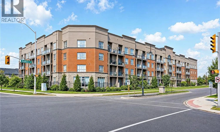220-5317 Upper Middle Road