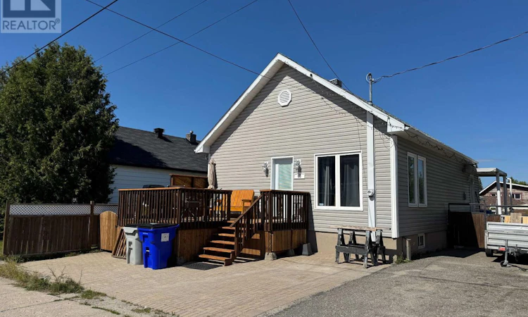 66 Kent Avenue
