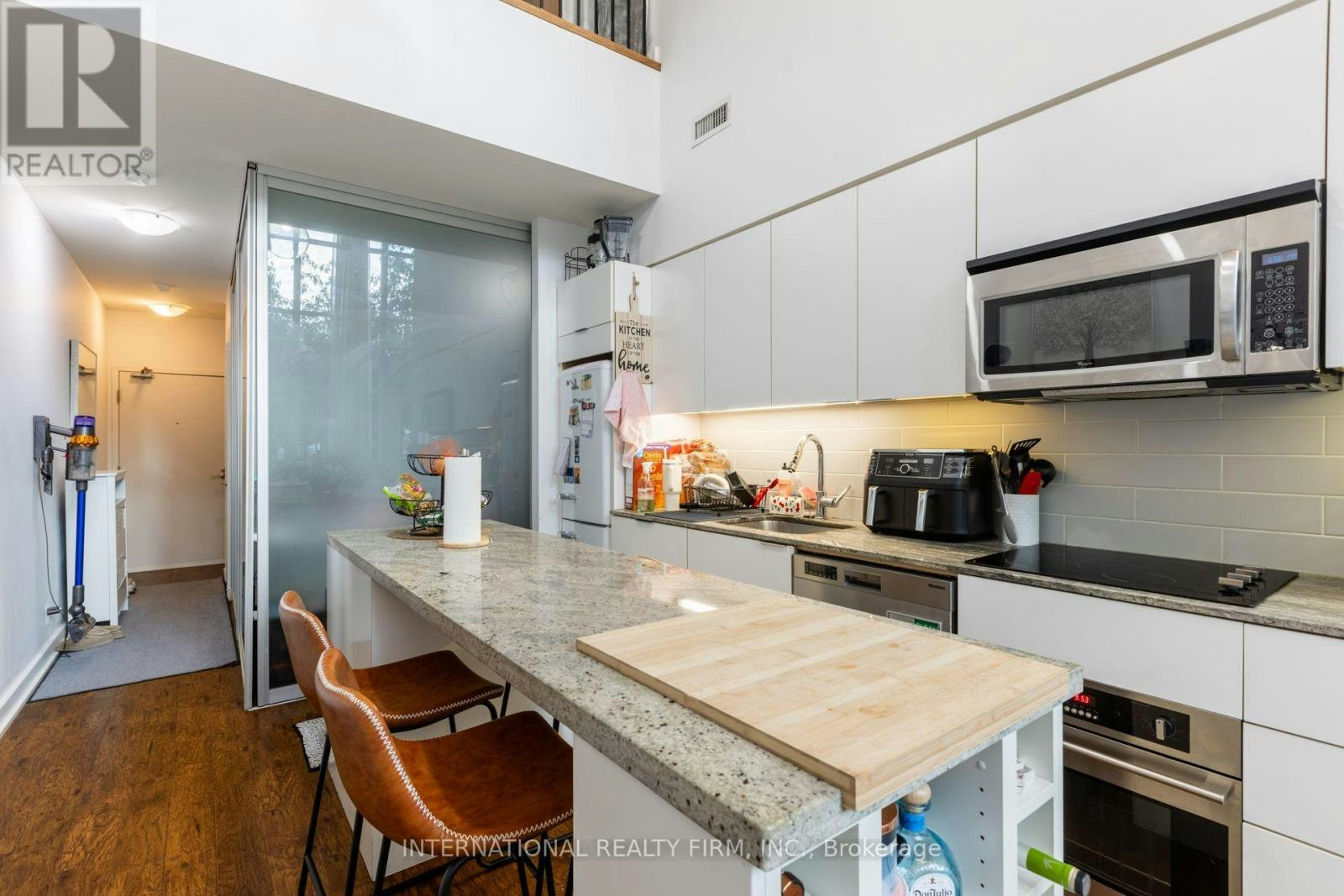110-5 Hanna Avenue, Toronto, ON, M6K 0B3 - 5