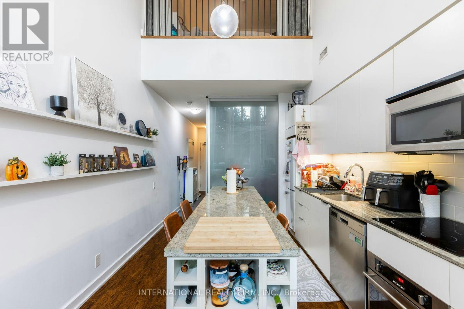 110-5 Hanna Avenue, Toronto, ON, M6K 0B3 - 8