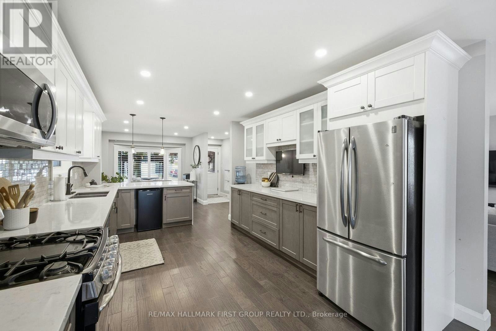 1896 New Street, Pickering, ON, L1V 3J7 - 6