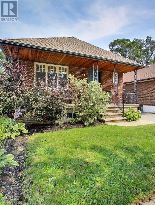 21 Parker Avenue, Toronto, ON, M8Z 4L6