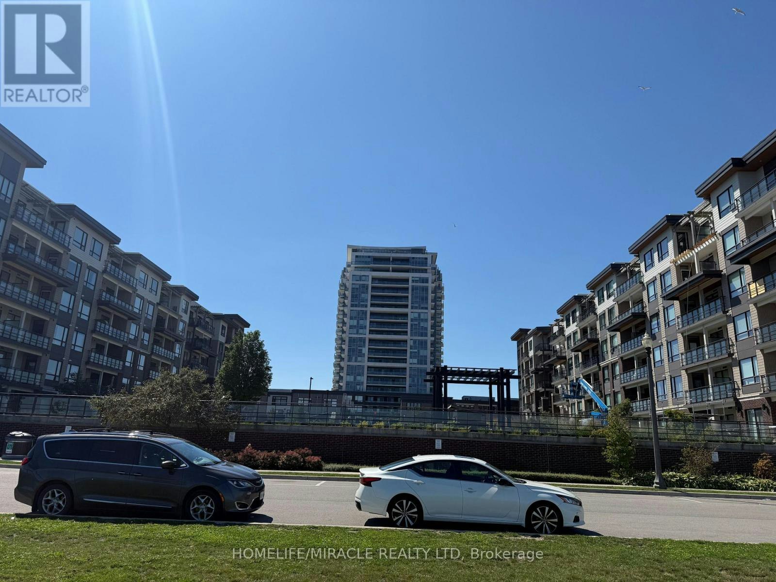 1105-385 Winston Road, Grimsby, ON, L3M 0J3 - 3