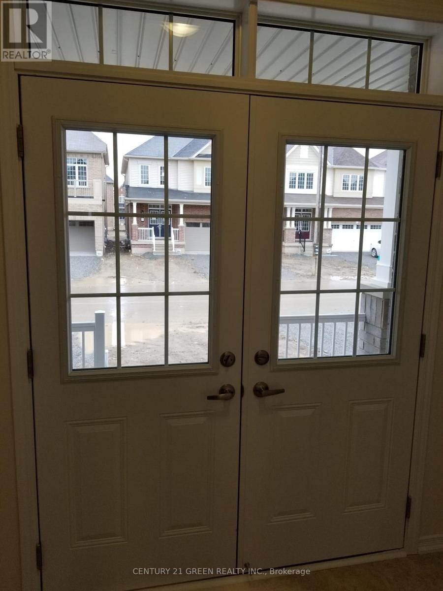 28 Sara Drive, Thorold, ON, L3B 0G4 - 2