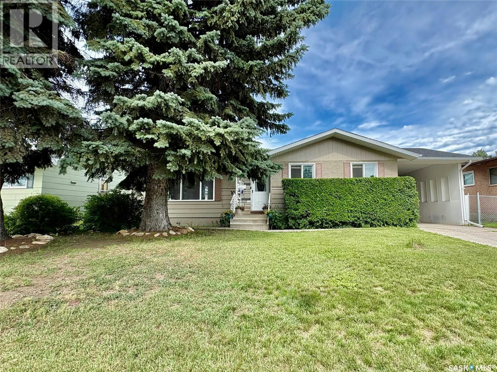 10 Mackie Crescent, Saskatoon, SK, S7L 3V3