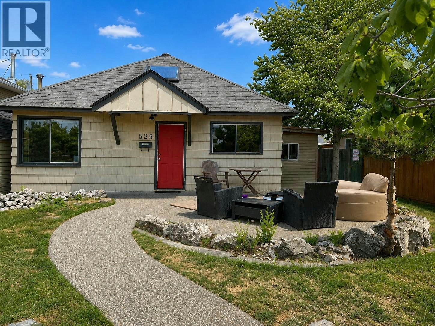 525 Central Avenue, Kelowna, BC, V1Y 7L8