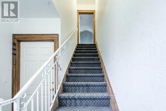SECOND FL-11 Highbourne Road, Toronto, ON, M5P 2J1 - 5