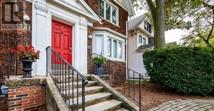 SECOND FL-11 Highbourne Road, Toronto, ON, M5P 2J1 - 4