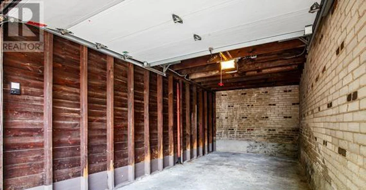 SECOND FL-11 Highbourne Road, Toronto, ON, M5P 2J1 - 40