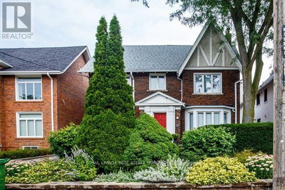 SECOND FL-11 Highbourne Road, Toronto, ON, M5P 2J1 - 2