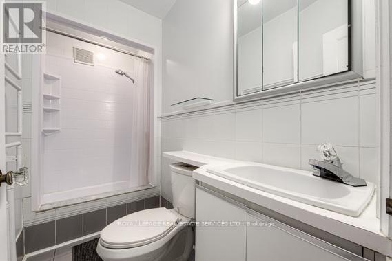 SECOND FL-11 Highbourne Road, Toronto, ON, M5P 2J1 - 33