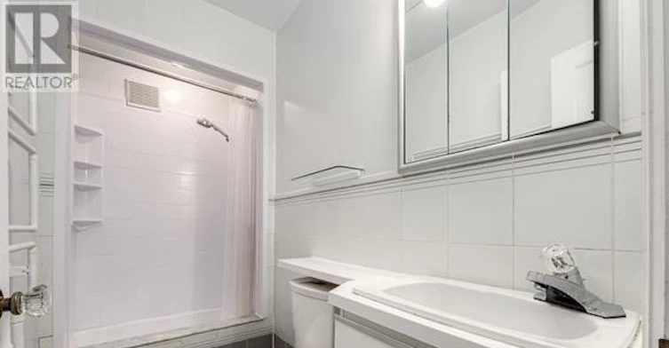 SECOND FL-11 Highbourne Road, Toronto, ON, M5P 2J1 - 33