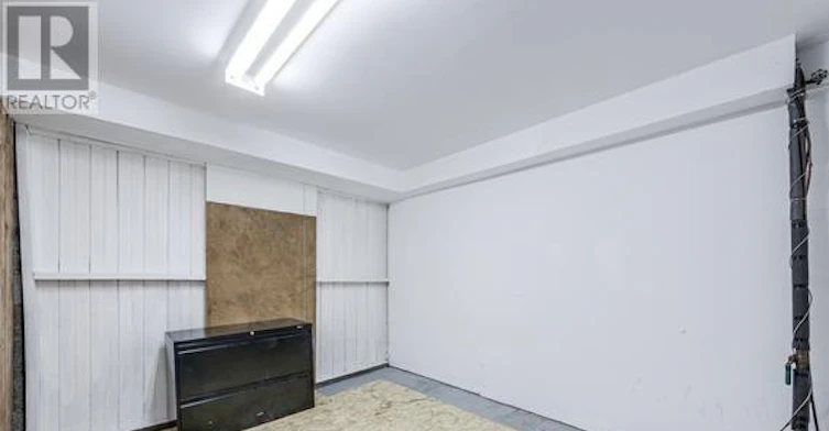 SECOND FL-11 Highbourne Road, Toronto, ON, M5P 2J1 - 34
