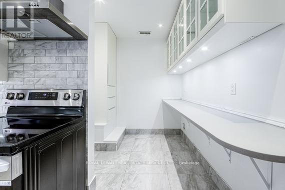 SECOND FL-11 Highbourne Road, Toronto, ON, M5P 2J1 - 16